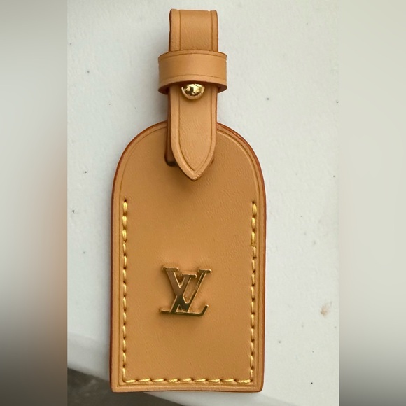 Louis Vuitton High Rise Leather Cloche Bag Tag - Picture 2 of 7